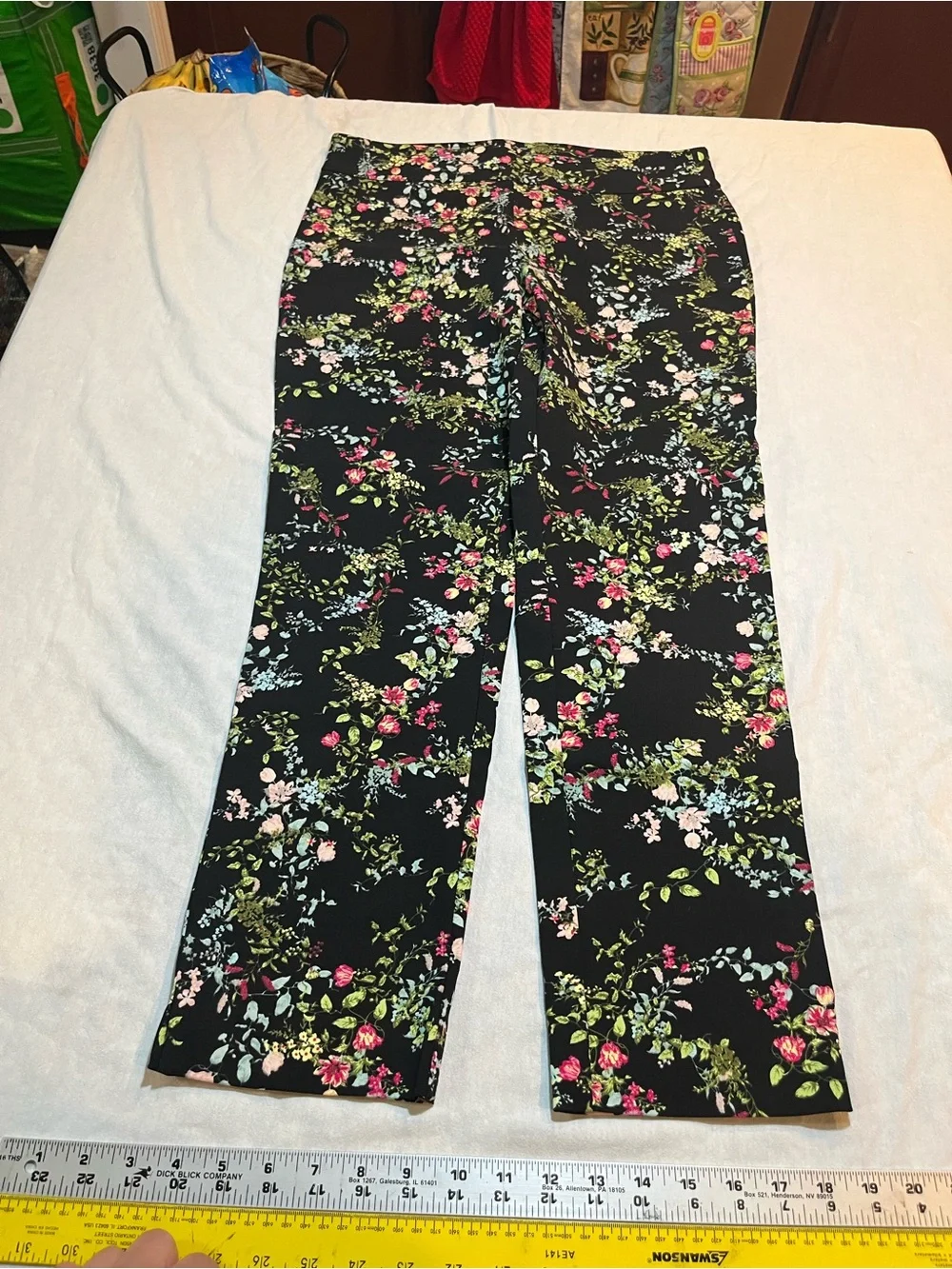 Counter parts Black Floral Stretch Pants size 10 NWOT - Picture 1 of 7